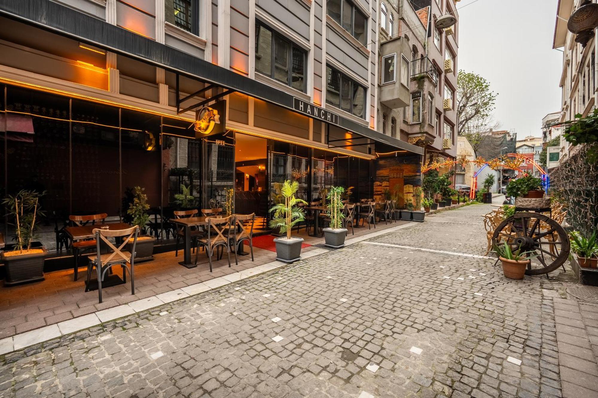 Deluxe Appartement met 2 Slaapkamers en Balkon